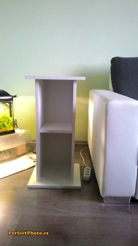 skrinka pod akva ... dobra nie? :)