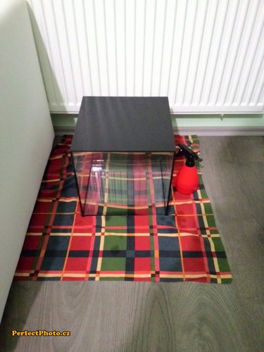 a uz som dnes nalepil cierne pozadie